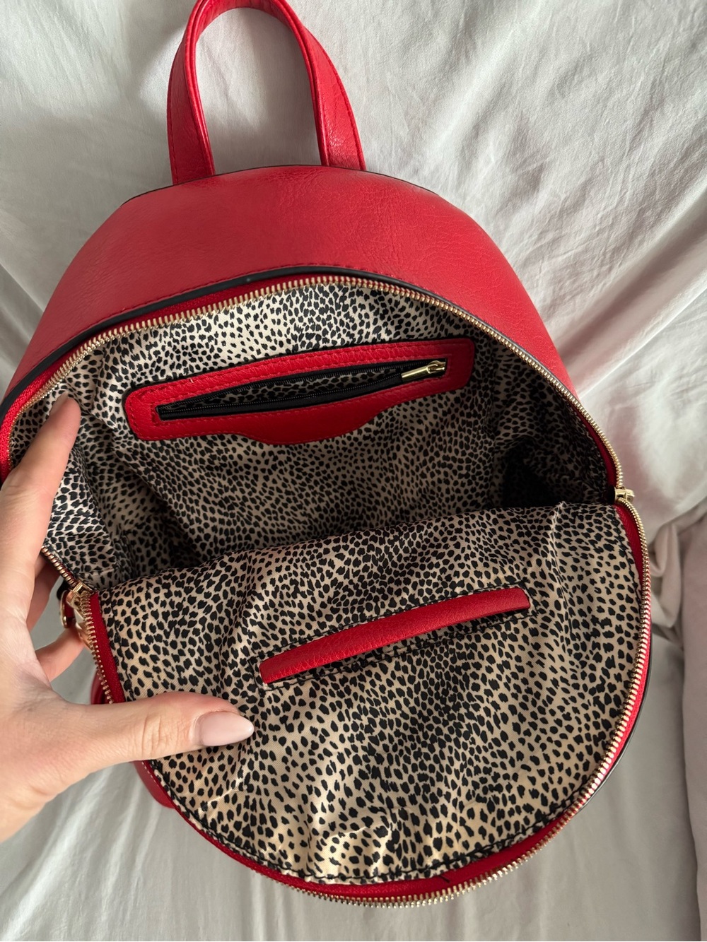 Stylish Red Tassel Mini Backpack - Picture 3 of 4
